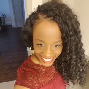 Meet your Posher, Regina